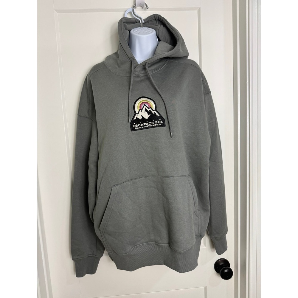 Cotton On ESCAPADE INC. North America Gray‎ Mountain Graphic Hoodie